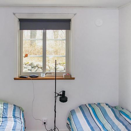 1 Bedroom Lovely Home In Sturkoe Bredavik エクステリア 写真