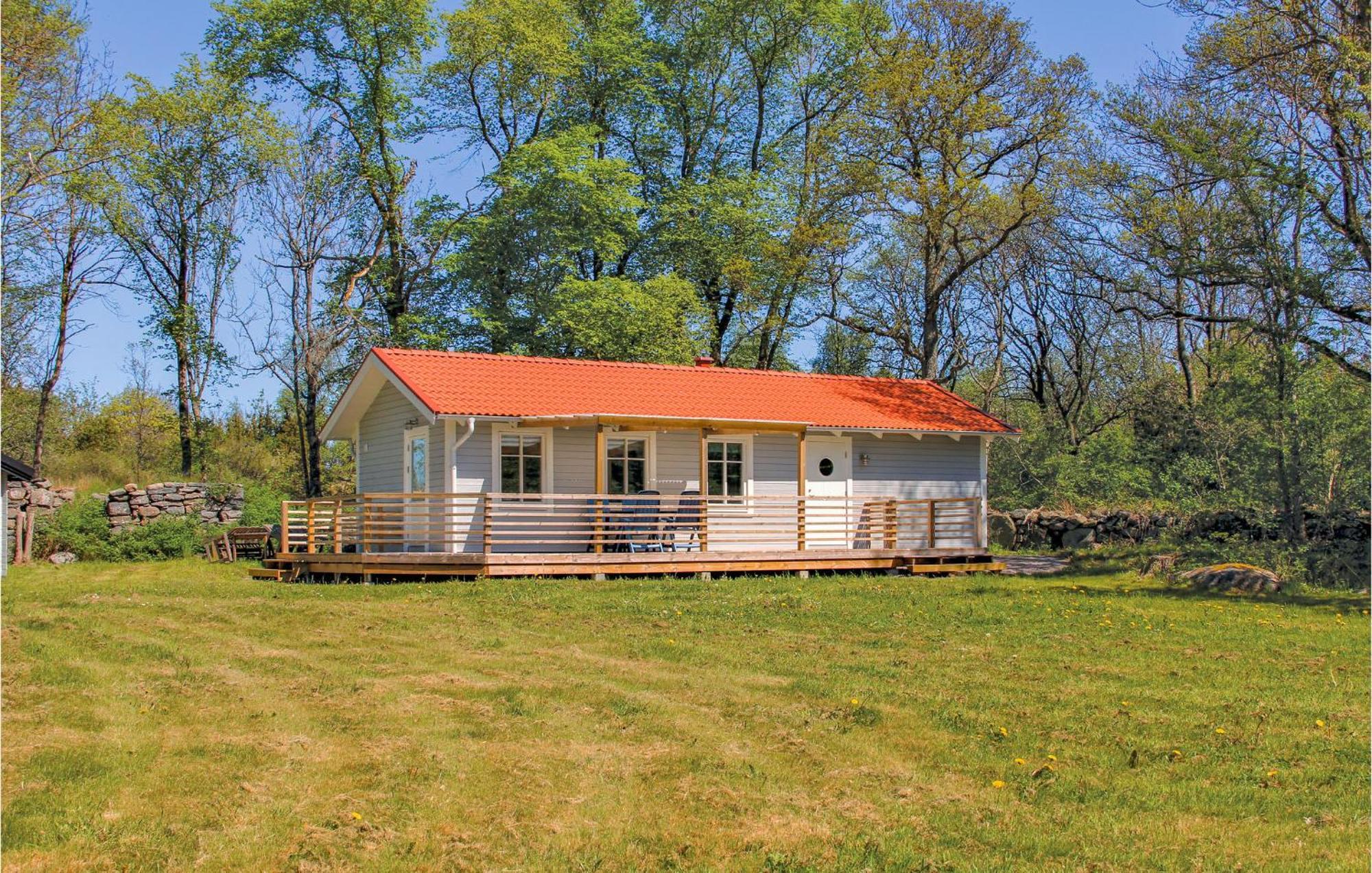 1 Bedroom Lovely Home In Sturkoe Bredavik エクステリア 写真